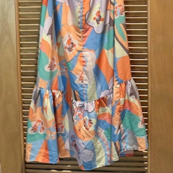 NWOT ASTR the Label High Neck Open Back Midi Dress - Orange blue multi - Size L - Picture 6 of 10